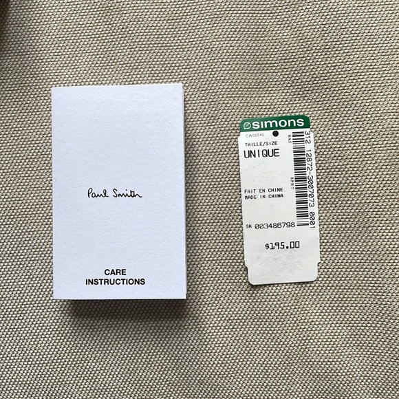 Paul Smith AirPods Pro case - Picture 3 of 6